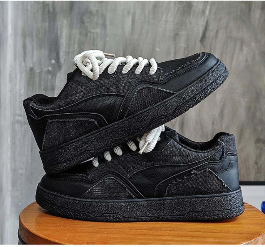 Fashionable and Luxurious New Men Sports Shoes Solid Color Round Toe Flat Spring Flat Bottom Thick Sole Comfortable Sports Shoes